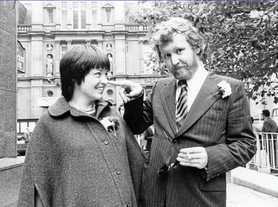  ??  ?? With you: Dubliner Una O’Keeffe and Harry Nilsson had six children after marrying in 1976; ex-Beatle Ringo Starr served as best man