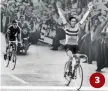  ?? 3 ?? 1 Eddy Merckx in azione con la maglia rosa durante il Giro d’Italia 1973: il belga ha vinto 5 Giri e 5 Tour2 Le lacrime di Merckx a Sanremo al termine della tappa del Giro 1969, quando è stato fermato per doping: a consolarlo il grande rivale Gimondi3 Mendrisio 1971: Merckx batte Gimondi e conquista la maglia iridata(Olympia, Upi)