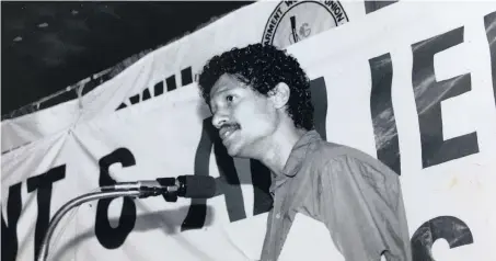  ??  ?? REVOLUTION­ARY: A youthful-looking Ronald Bernickow passionate­ly addresses a trade union conference in his younger days as a Mwasa organiser.