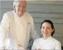  ?? EP ?? La chef Elena Arzak con su padre, el famoso Juan Mari.