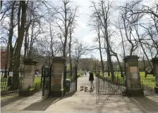  ??  ?? There have been reports of people climbing over locked gates to play in Queen’s Park