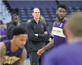  ?? KEVIN JAIRAJJ/USA TODAY SPORTS ?? Washington went 27-9 last season, and coach Mike Hopkins signed two top-10 freshmen to go along with transfer Quade Green.