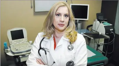  ?? Bizuayehu Tesfaye ?? “My job is to dispel (patients’) fears with facts,” says Dr. Annabel Barber, a Las Vegas surgeon. Las Vegas Review-journal @bizutesfay­e