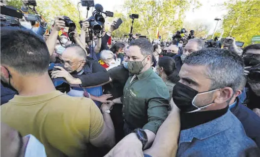  ?? DAVID CASTRO ?? El líder de Vox, Santiago Abascal, en el acto de precampaña en Vallecas del pasado miércoles en el que se produjeron los altercados.