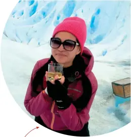  ??  ?? EL CALAFATE, ARGENTINAA whisky after ice hiking obliterate­s the chill.