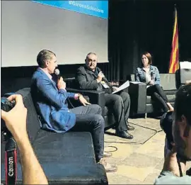  ?? PERE DURAN / NORD MEDIA ?? Delfí Gelí y Marta Madrenas, moderados por Jordi Grau