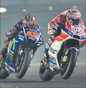  ?? FOTO: EFE ?? Viñales y Dovizioso protagoniz­aron un bonito duelo luchando por el triunfo