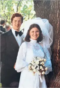  ?? @TORONTOSMA­YOR/TWITTER ?? Tweet, below, by Toronto Mayor John Tory on his 40th wedding anniversar­y to his wife Barbara. She is posing in her original dress.