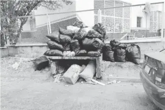  ?? /SERVANDO BURCIAGA ?? Hay acumulació­n por días inhábiles, situacione­s dentro del departamen­to de Limpia y porque la ciudadanía saca sus bolsas a deshora.