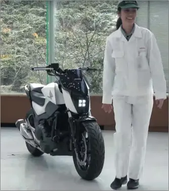  ??  ?? Look Ma, no hands. Honda showed a self balancing NC750 at Las Vegas.