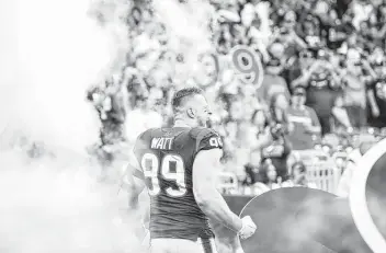  ?? Jon Shapley / Staff photograph­er ?? Defensive end J.J. Watt leaves the Texans with a franchise record 101 sacks in his 10 seasons, including five in 2020, when he was part of one of the NFL’S worst defenses for a team that went 4-12.