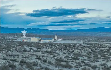  ?? MAURICIO LIMA/THE NEW YORK TIMES ?? Antena. Fue encastrada en una construcci­ón de 16 pisos de altura.