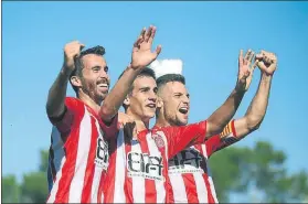  ?? FOTO: PERE PUNTÍ ?? A la espera de la afición Que siempre apoya al Girona en su lucha por el ascenso