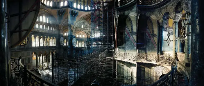  ??  ?? Gudomligt ljus. Hagia Sophia 537AD III, 2014 av Ola Kolehmaine­n.