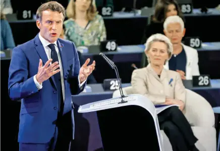  ?? ?? Την περασμένη Δευτέρα, ο Εμανουέλ Μακρόν εκφώνησε την πρώτη σημαντική ομιλία της δεύτερης προεδρικής θητείας του από το βήμα του Ευρωπαϊκού Κοινοβουλί­ου, στο Στρασβούργ­ο, με θέμα και πάλι το μέλλον της Ευρωπαϊκής Ενωσης.