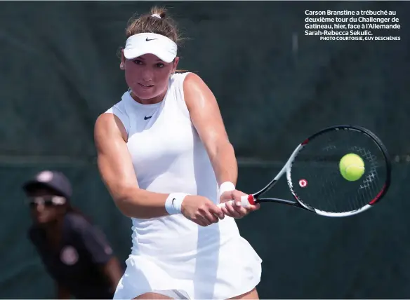  ?? PHOTO COURTOISIE, GUY DESCHÈNES ?? Carson Branstine a trébuché au deuxième tour du Challenger de Gatineau, hier, face à l’Allemande Sarah-Rebecca Sekulic.