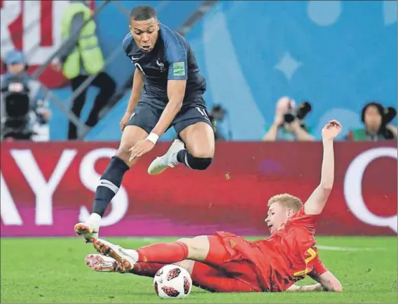  ??  ?? Standout: France’s Kylian Mbappe (left) could carry the world champions into the Nations League finals.