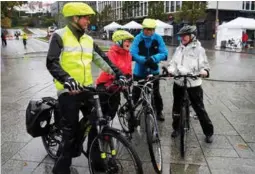  ?? JON INGEMUNDSE­N ?? Geir, til venstre, Sonja, Eirik og Tove, alle med Thorsen til etternavn, liker å dra på sykkeltur.