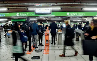  ??  ?? In metrò
In aumento anche i passeggeri in metrò: più 4,7 per cento nei primi 9 mesi