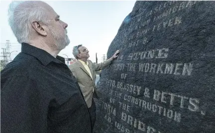  ?? DAVE SIDAWAY ?? Victor Boyle, with Fergus Keyes, left, at the Black Rock, says the monument should tell the story of cultures coming together in aid.