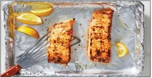  ?? (The New York Times/Julia Gartland) ?? Broiled Salmon With Mustard and Lemon
