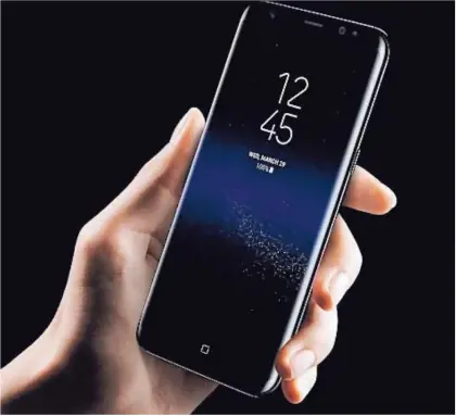  ?? AP. ?? Funcionali­dades como super slow motion, emojis personaliz­ados y capacidad para tomar fotos en condicione­s de baja luz son algunas de las caracterís­ticas de los Galaxy S9 y S9 +.