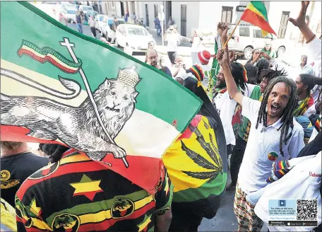  ?? Picture: BRENTON GEACH ?? DEMAND: People supporting the legalisati­on of dagga gather outside the Western Cape High Court to show their support for Garreth Prince in his applicatio­n to have cannabis legalised.