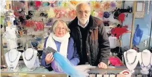  ??  ?? ●● Fred and Edith Evans are closing their stall on Rawtenstal­l Market after 43 years