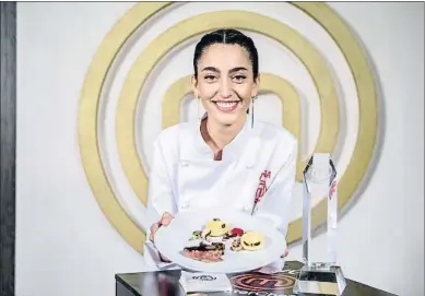  ?? DANIEL GONZALEZ / GTRES ?? Ana Iglesias, flamante ganadora de la octava edición de Masterchef
QUIERE DEDICARSE A LA COCINA