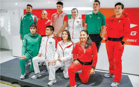  ?? MEXSPORT ?? Atletas de boxeo, gimnasia, balonmano y rugby modelaron en la presentaci­ón de la vestimenta nacional.