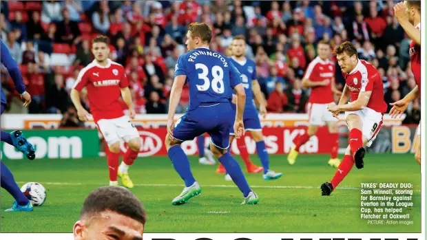  ?? PICTURE: Action Images ?? TYKES’ DEADLY DUO: Sam Winnall, scoring for Barnsley against Everton in the League Cup, has helped Fletcher at Oakwell