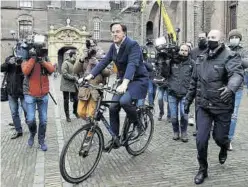  ??  ?? PIROSCHKA VAN DE WOUW / REUTERS
El hasta ahora primer ministro holandés, Mark Rutte, ayer. ((