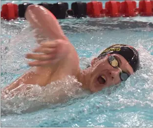  ?? PETE BANNAN — MEDIANEWS GROUP ?? Haverford High’s David Abrahams swims a freestyle leg in the 200IM in a dual meet against Radnor in Dec. 2018.