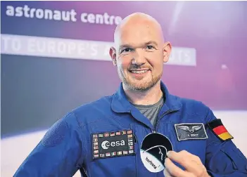  ?? FOTO: DPA ?? Alexander Gerst will alle Menschen für die Raumfahrt begeistern. „Ich finde vor allem solche Versuche interessan­t, die uns wirklich Vorteile bringen auf der Erde“, sagt der Astronaut.