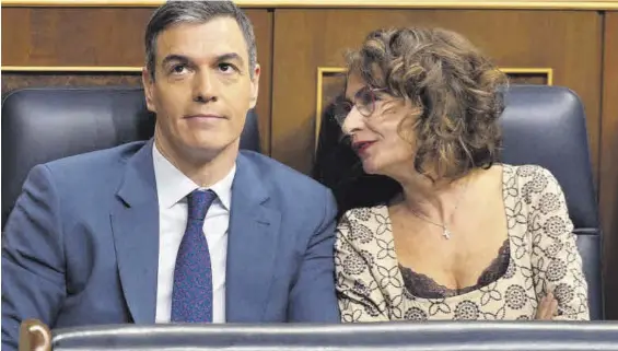  ?? EDUARDO PARRA / EUROPA PRESS ?? El presidente del Gobierno, Pedro Sánchez, y la ministra de Hacienda, María Jesús Montero, este miércoles en la sesión de control al Gobierno.