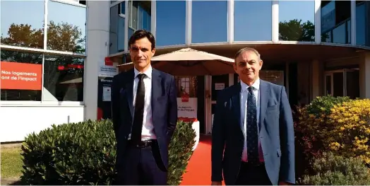  ?? ?? De gauche à droite, Frédéric Lavergne, directeur général d’Erilia et Frédéric Malik, directeur général adjoint et directeur régional Nouvelle-Aquitaine d’Erilia. (Crédits : Hélène
Lerivrain)