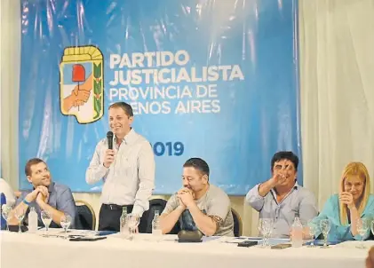  ??  ?? Provincia. Fernando Grey, titular del PJ bonaerense. El jueves avanzarán en la unidad del partido.