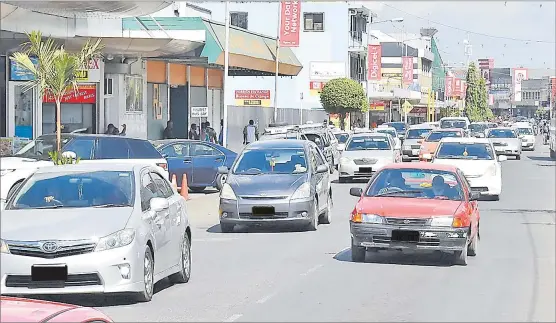 ?? Picture: BALJEET SINGH ?? The Nadi Taxi Associatio­n says the new one-way traffic in Nadi Town is causing a lot of issues for the public.