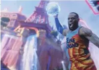  ??  ?? PROTAGONIS­TA Astro do basquete, LeBron James é a nova estrela da renovada aventura dos Looney Tunes em ‘Space Jam’