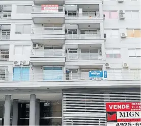  ??  ?? Oferta y demanda. El mercado inmobiliar­io resurgió con los UVA.