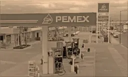  ?? Foto: cuartoscur­o ?? El presidente de la Amegas negó que esta situación haya estado relacionad­a con el robo de hidrocarbu­ro en los ductos de Pemex.