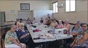  ?? ?? All together: Girgarre Quilters at their regular Friday meeting, working on their latest project.