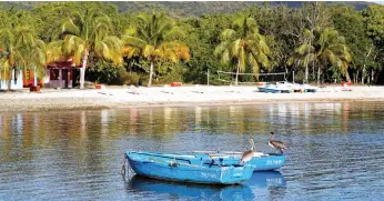  ?? Picture: EPA-EFE ?? DESERTED. View of an empty beach in Guajimico, Cienfuegos, Cuba.