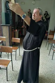  ??  ?? La vocazione Padre Floriano Broch è un francescan­o