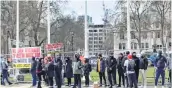  ?? —AFP ?? Pro-Khalistan supporters protest in London on Saturday