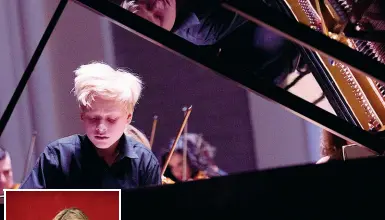  ??  ?? Prodigio Qui sopra il pianista sedicenne Alexander Malofeev. Qui accanto, la violoncell­ista argentina Sol Gabetta che eseguirà le Sonate di Britten e Brahms