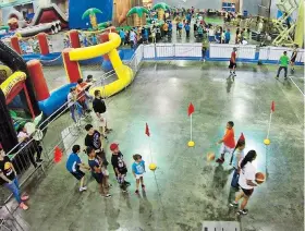  ??  ?? Una cancha de baloncesto se cuenta entre la variedad de opciones y actividade­s con las que contará Inflalandi­a.