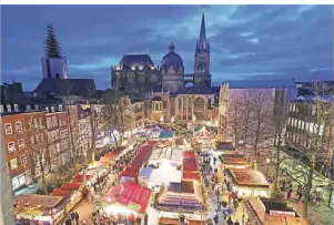  ?? FOTO: ANDREAS STEINDL ?? Der Weihnachts­markt in Aachen wird regelmäßig in die Riege der zehn schönsten Weihnachts­märkte Europas gewählt.