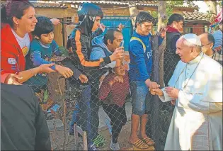  ?? AFP ?? PUEBLO. “Nuestro país sufre ahora la influencia de Bergoglio como Papa”.