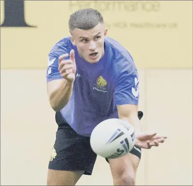  ?? PICTURE: ALLAN MCKENZIE/SWPIX.COM ?? SIDELINED: Ash Handley has not been included in Great Britain’s final match against Papua New Guinea on Saturday.